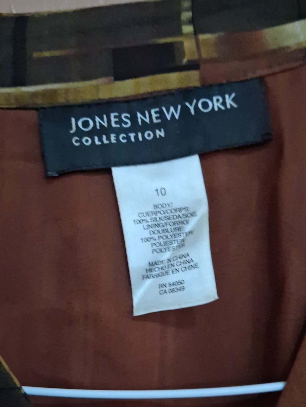 Jones New York Rust Brown Long Sleeve Dress w Iith belt.